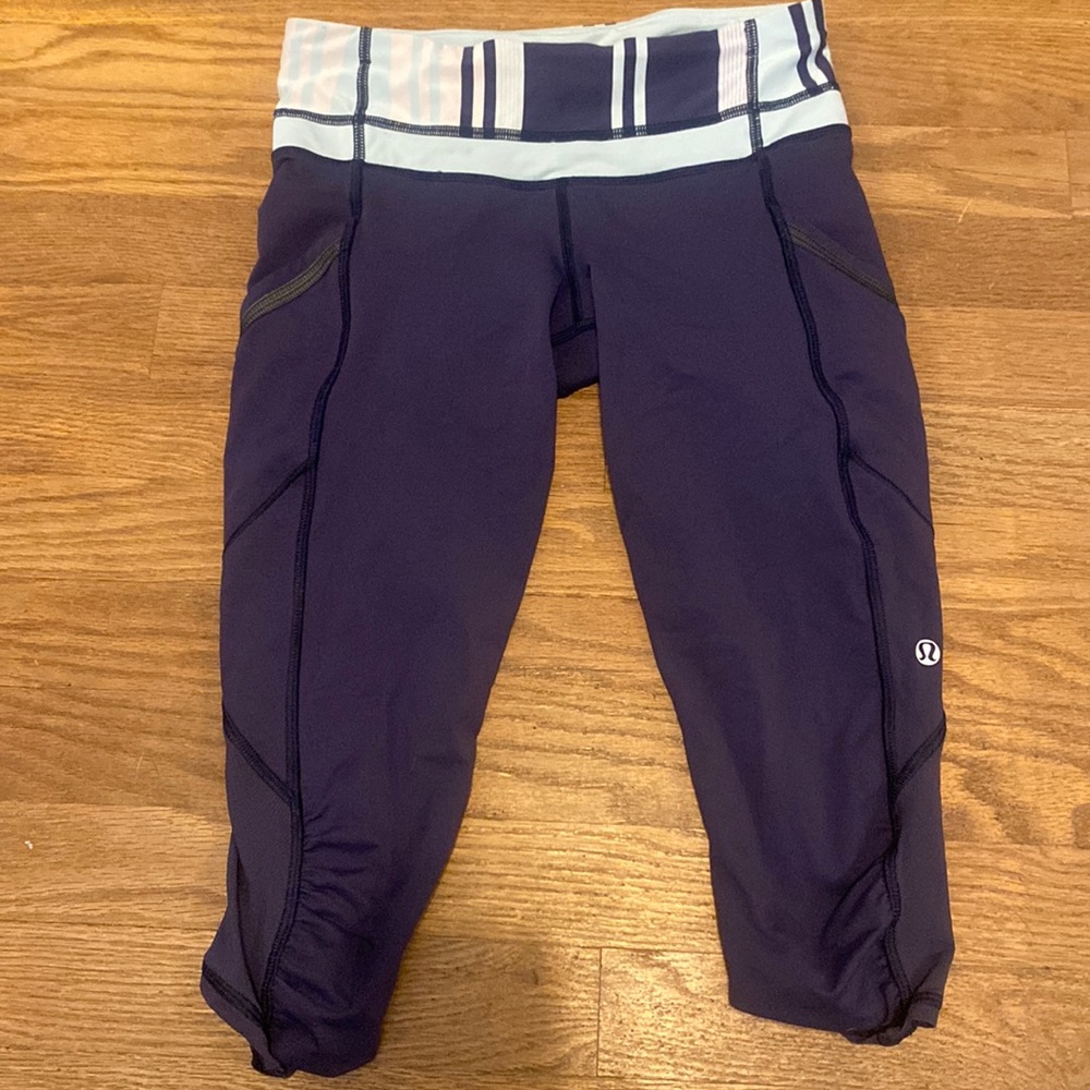 Lululemon Navy Crop Leggings